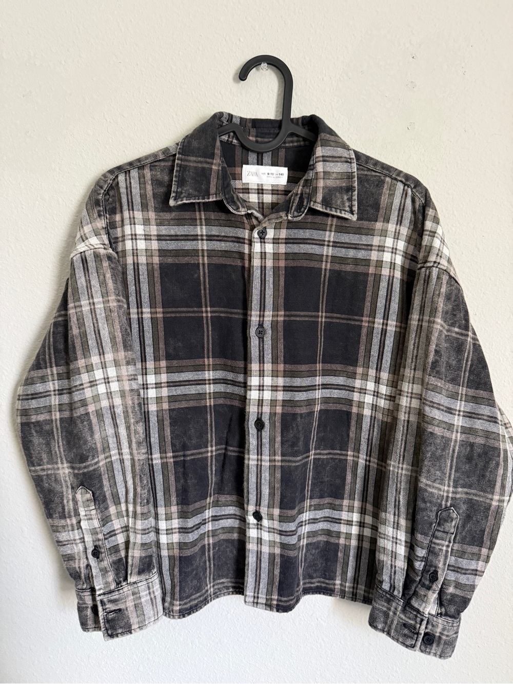 ZARA Boy's cotton shirt, double-layered fabric, with a washed-effect finish. - Picture 1 of 8